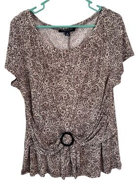 3/$20 Perceptions Brown & Cream Scoop Neck Blouse with Front Ring